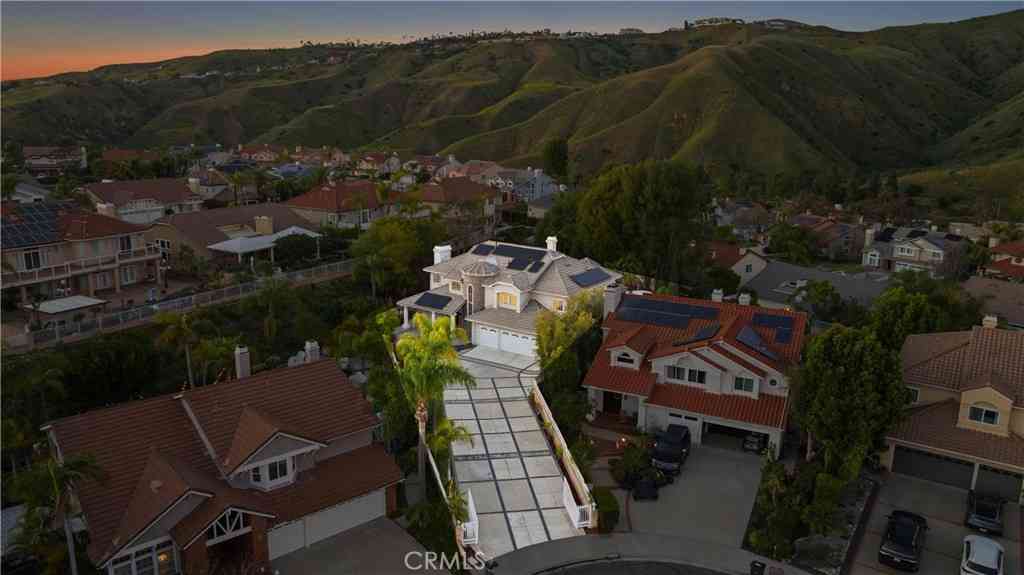 Homes For Sale - 24345 La Homa<br/> Orange County, Yorba Linda, CA 92887
