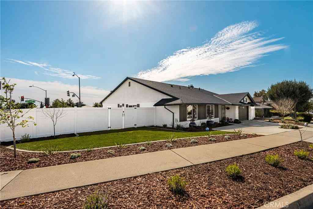 Homes For Sale - 688 Buttonwood<br/> Orange County, Brea, CA 92821