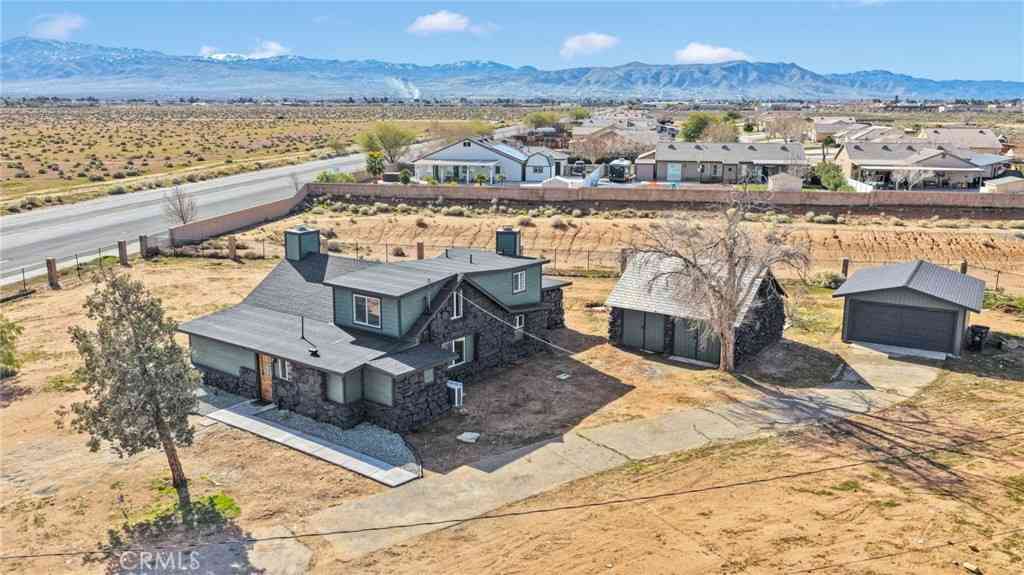 Homes For Sale - 14344 Central Road<br/> Apple Valley, CA 92307