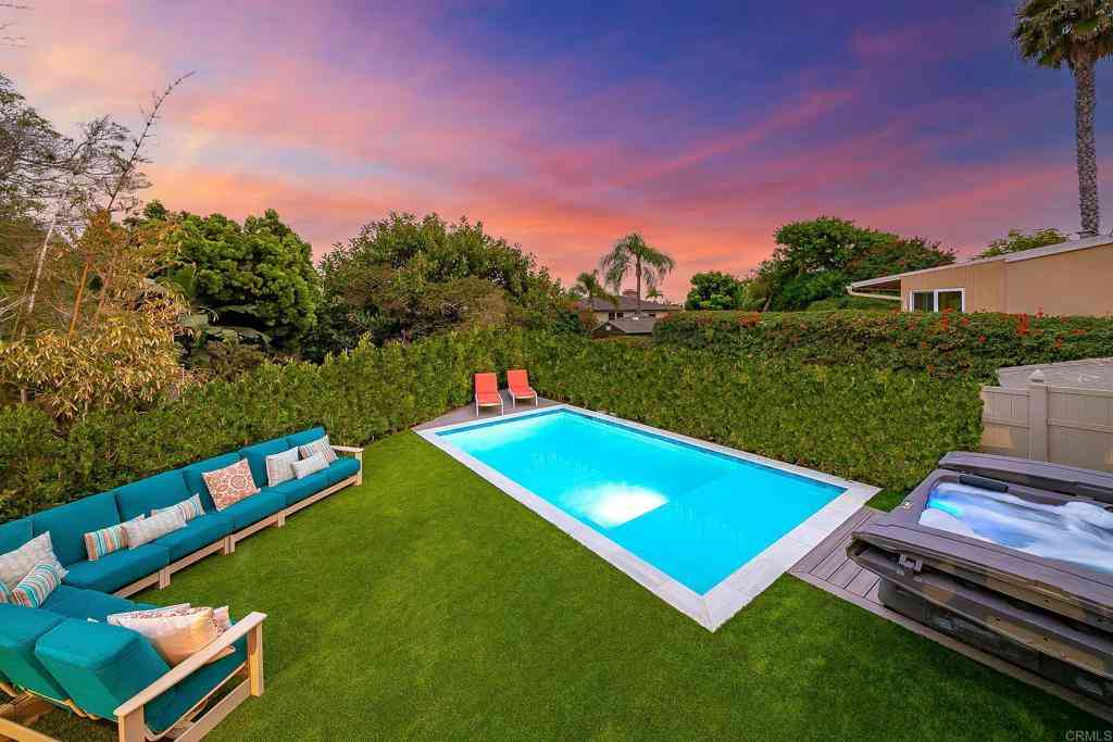 Homes For Sale - 965 Rosecrans Street<br/> San Diego, CA 92106