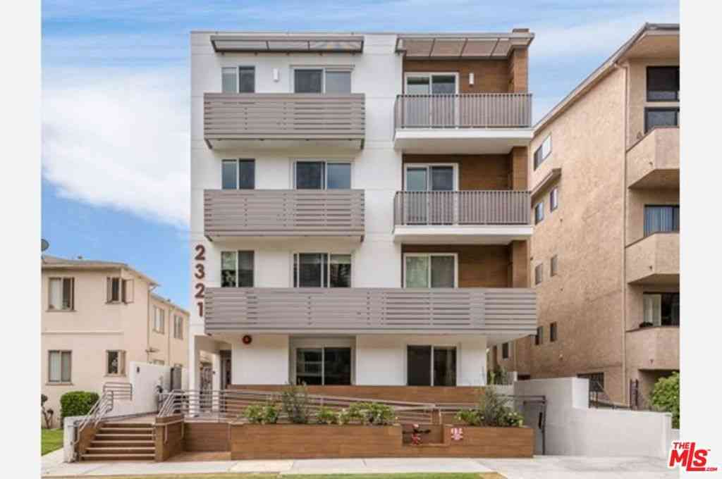 Homes For Rent - 2321 Fox Hills Drive #302<br/> Los Angeles, CA 90064
