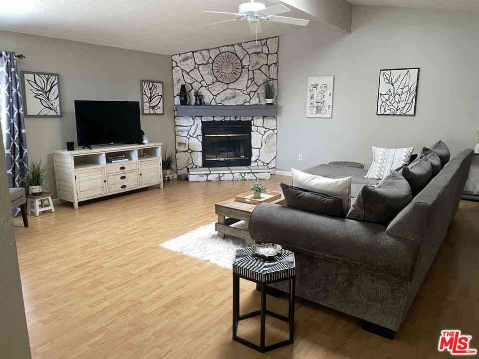 Mobile Home For Sale - 5001 W Florida Avenue #566<br/> Hemet, CA 92545