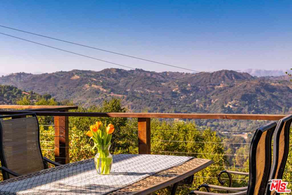 Homes For Sale - 20158 Observation Drive<br/> Topanga, CA 90290