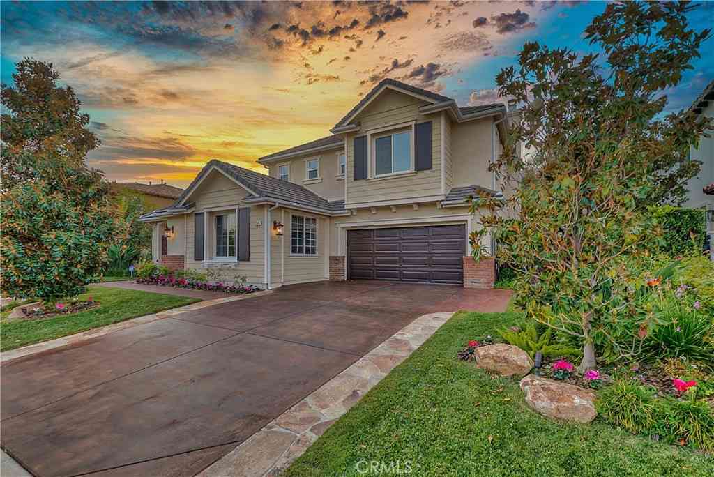 Homes For Sale - 29345 Hacienda Ranch Court<br/> Valencia, CA 91354