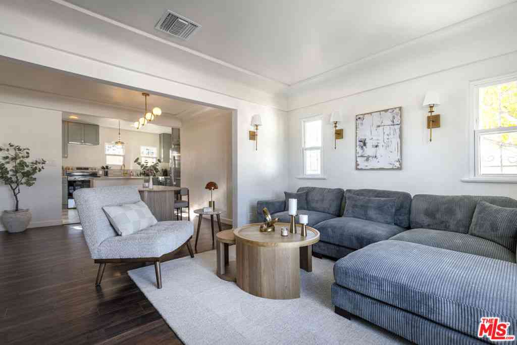 Homes For Rent - 7853 Brighton Avenue<br/> Los Angeles, CA 90047