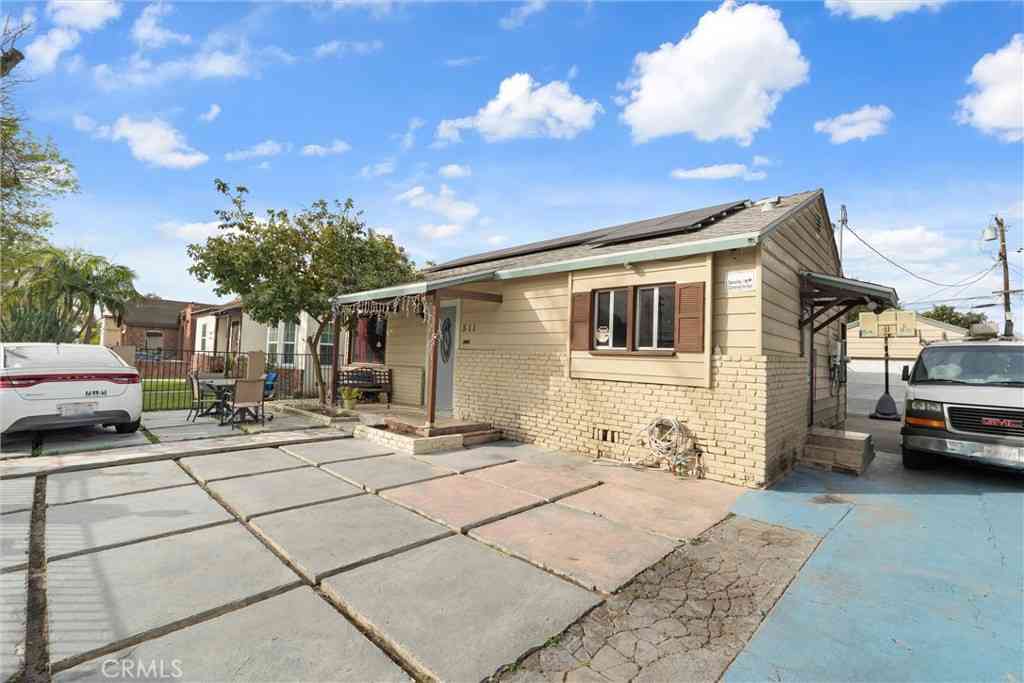 Homes For Sale - 511 S Pannes<br/> Compton, CA 90221