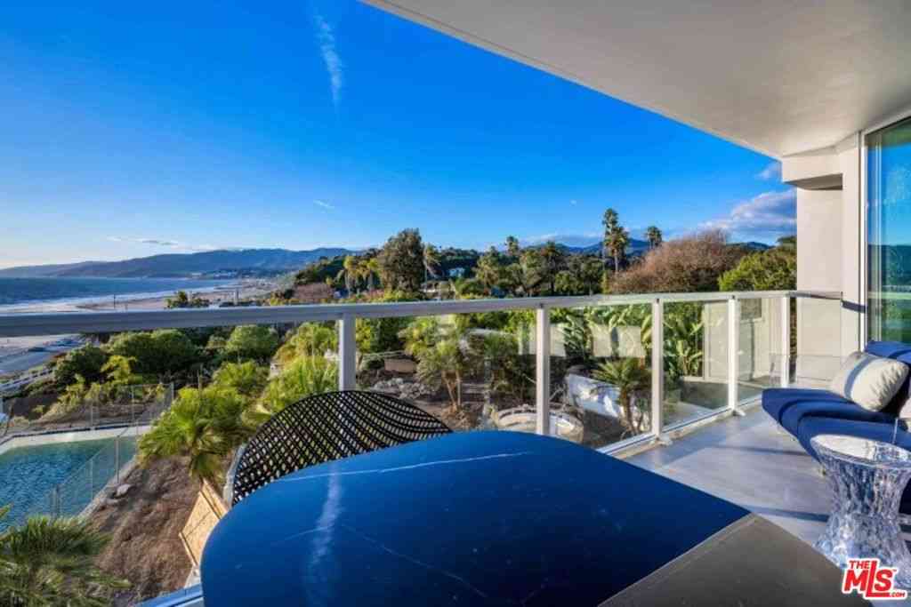 Condo For Rent - 101 Ocean Avenue #C300<br/> Santa Monica, CA 90402