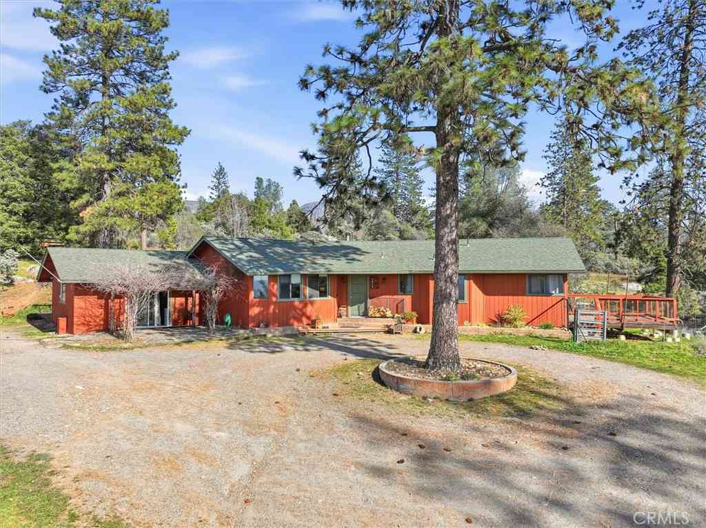 Homes For Sale - 3868 Pinecrest Drive<br/> Mariposa, CA 95338