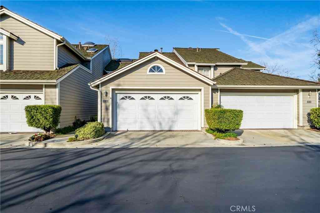 Townhouse For Sale - 500 Stoneham Court #102<br/> Long Beach, CA 90803