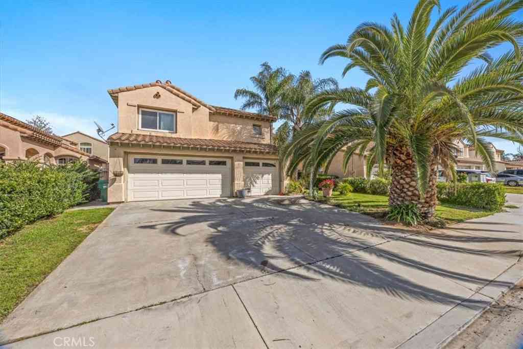 Homes For Sale - 16454 Vista Conejo<br/> Riverside County, Moreno Valley, CA 92551