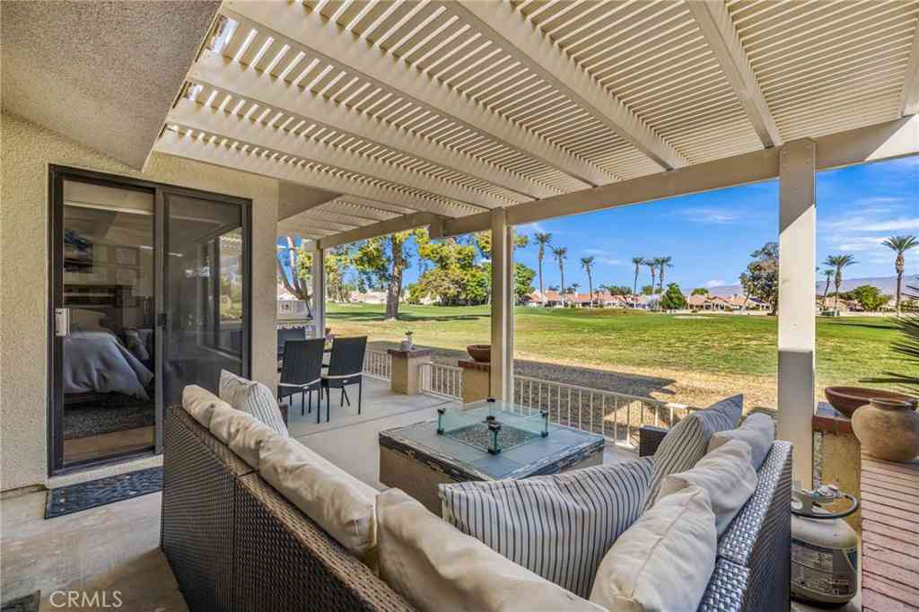 Condo For Sale - 77116 Pauma Valley Way<br/> Palm Desert, CA 92211