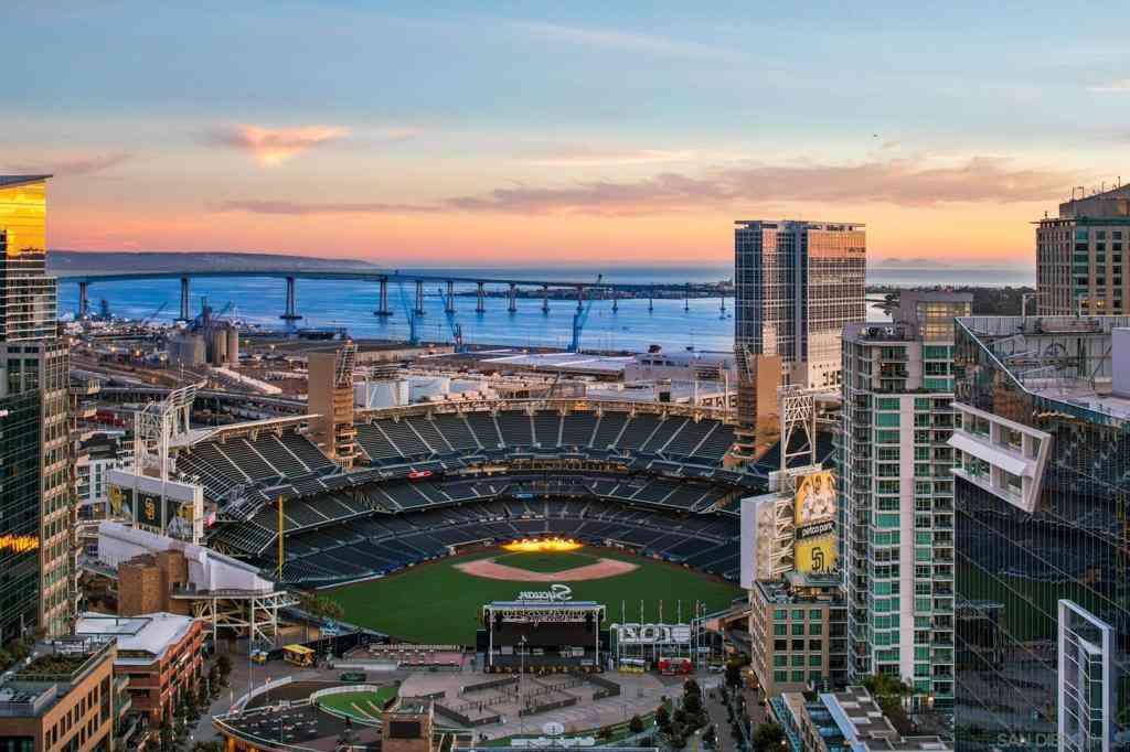 Condo For Sale - 800 The Mark Ln #2801<br/> San Diego, CA 92101