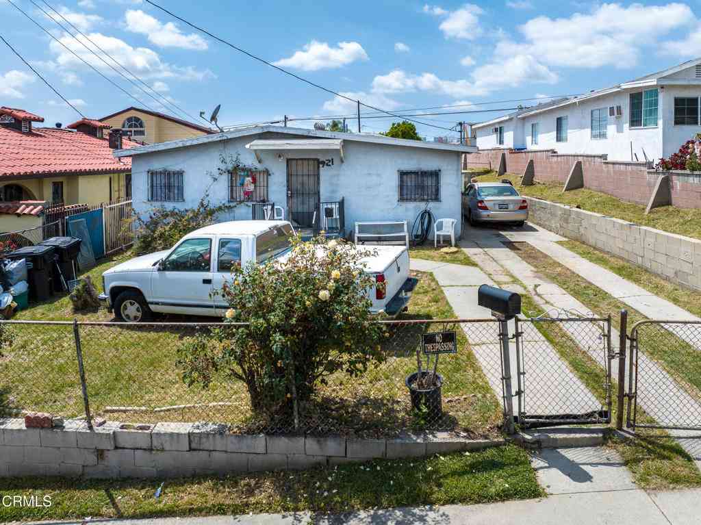 Multifamily For Sale - 923 N Alma Avenue<br/> Los Angeles, CA 90023