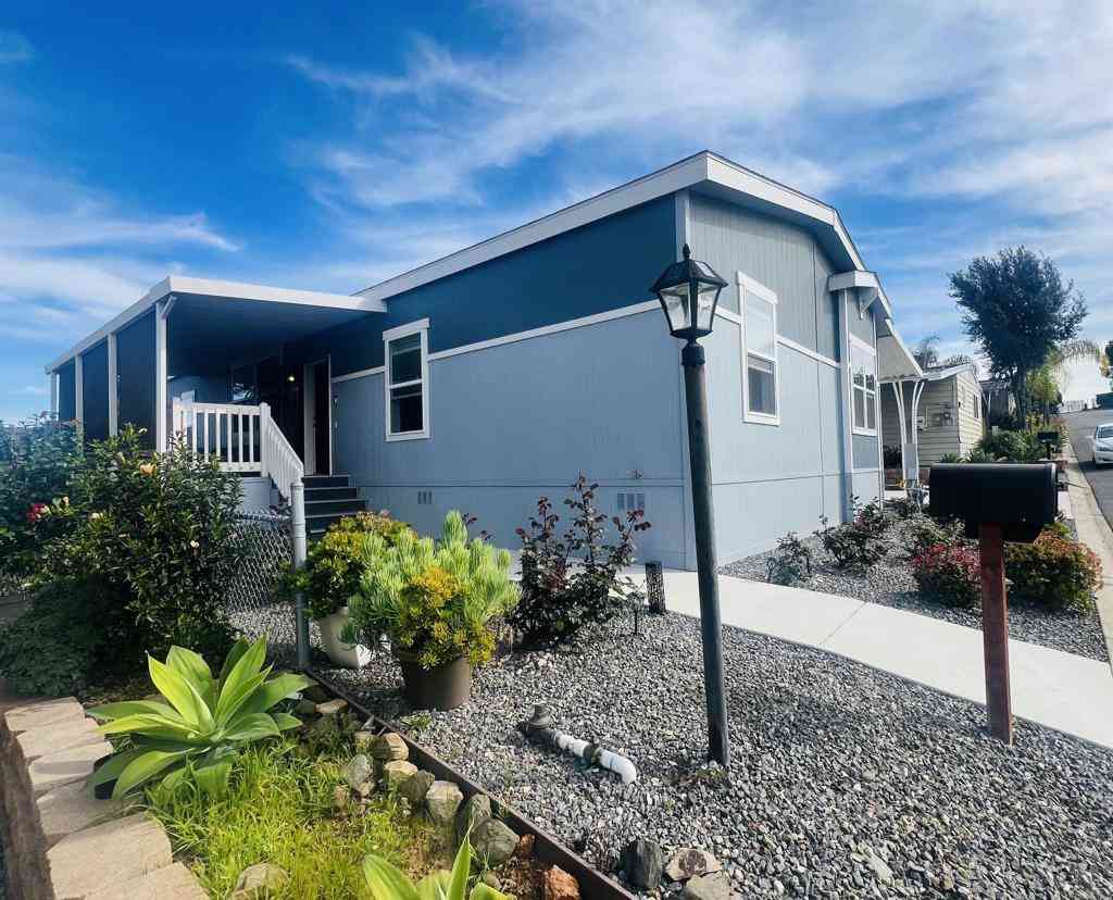 Mobile Home For Sale - 971 Borden Road #SPC 143<br/> San Marcos, CA 92069