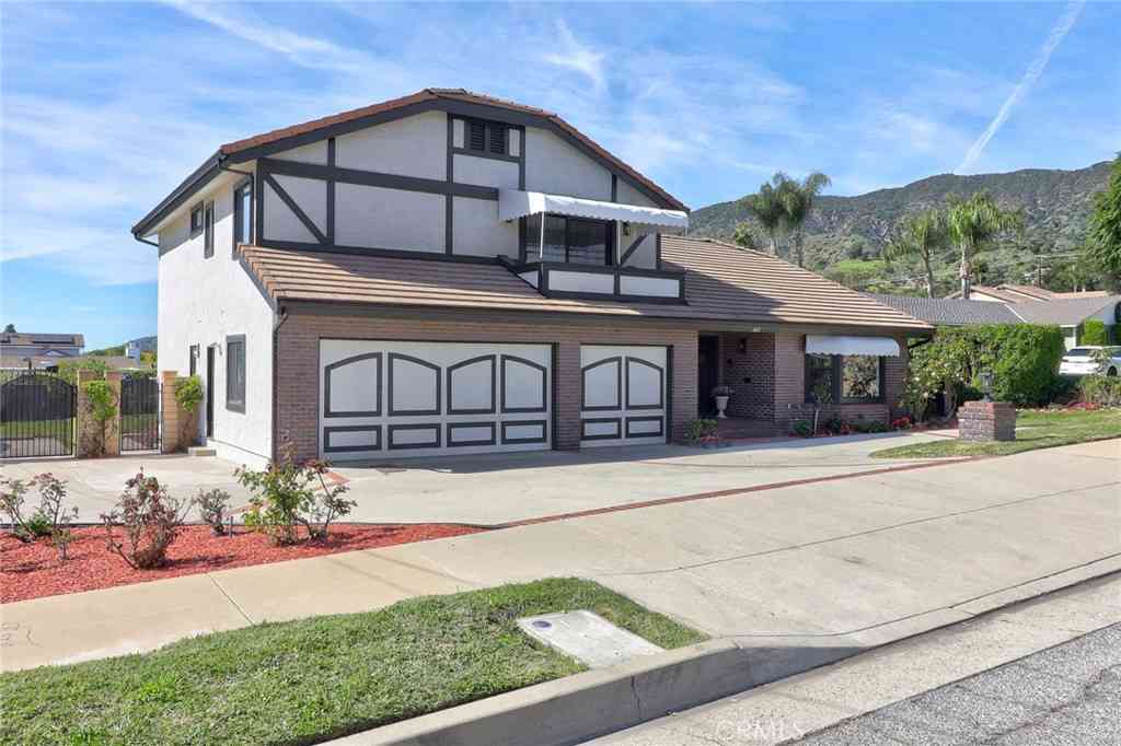 Homes For Sale - 605 Live Oak Avenue<br/> Glendora, CA 91741