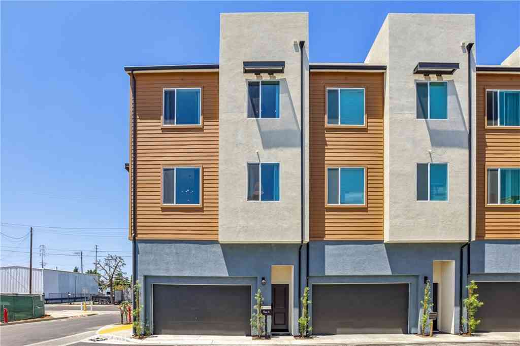 Townhouse For Sale - 11714 Arkansas Street #A<br/> Artesia, CA 90701