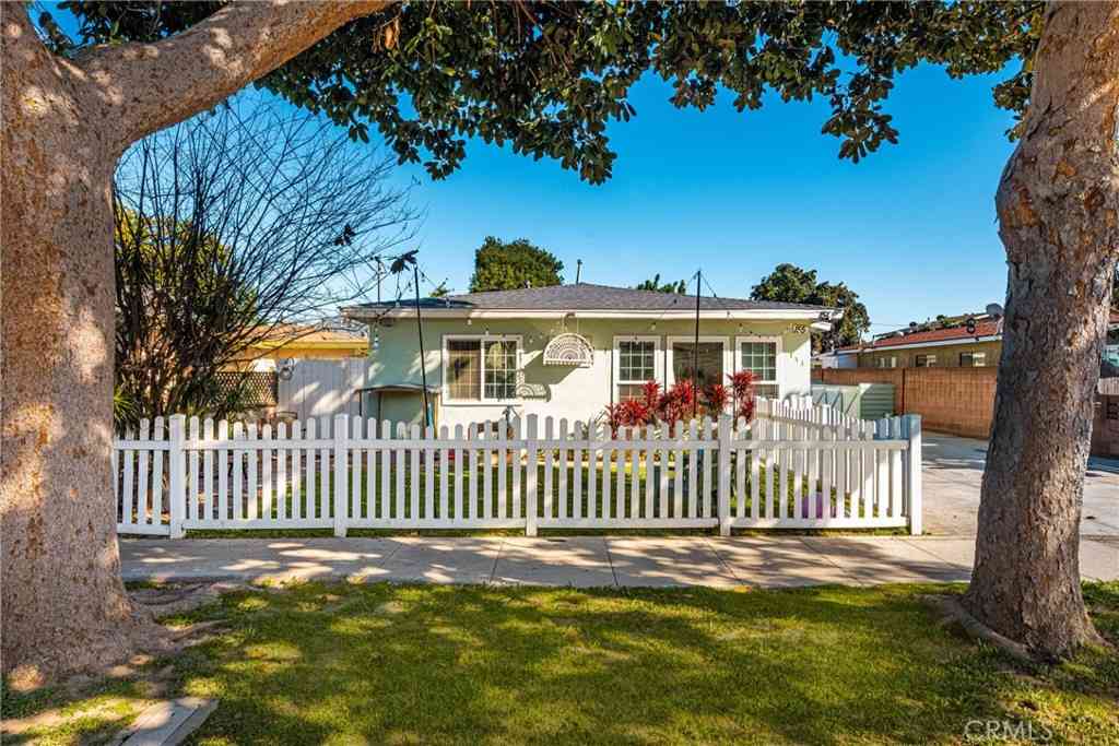 Homes For Sale - 151 S Parker Street<br/> Orange, CA 92868