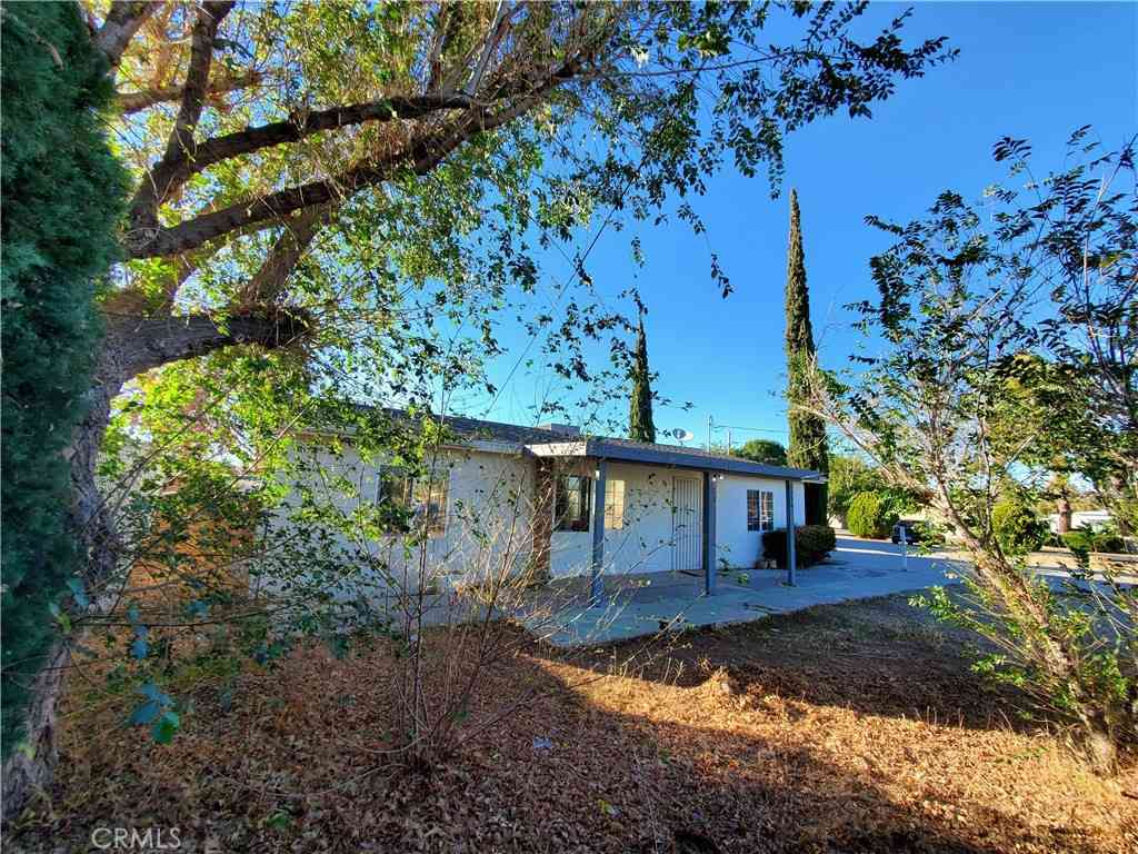 Homes For Rent - 8550 C Avenue<br/> Hesperia, CA 92345