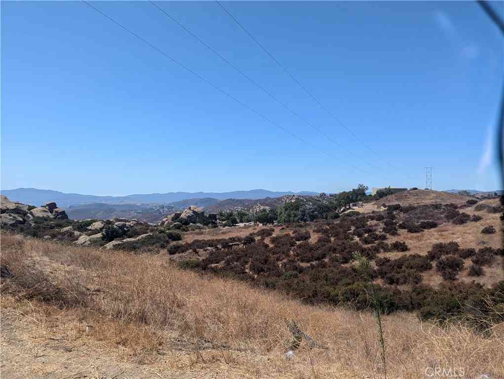 Vacant Land For Sale - 40 North American Cut Off Road<br/> West Hills, CA 91304