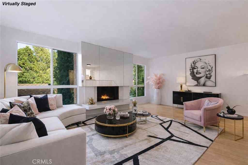 Condo For Sale - 4807 Woodley Avenue #208<br/> Encino, CA 91436