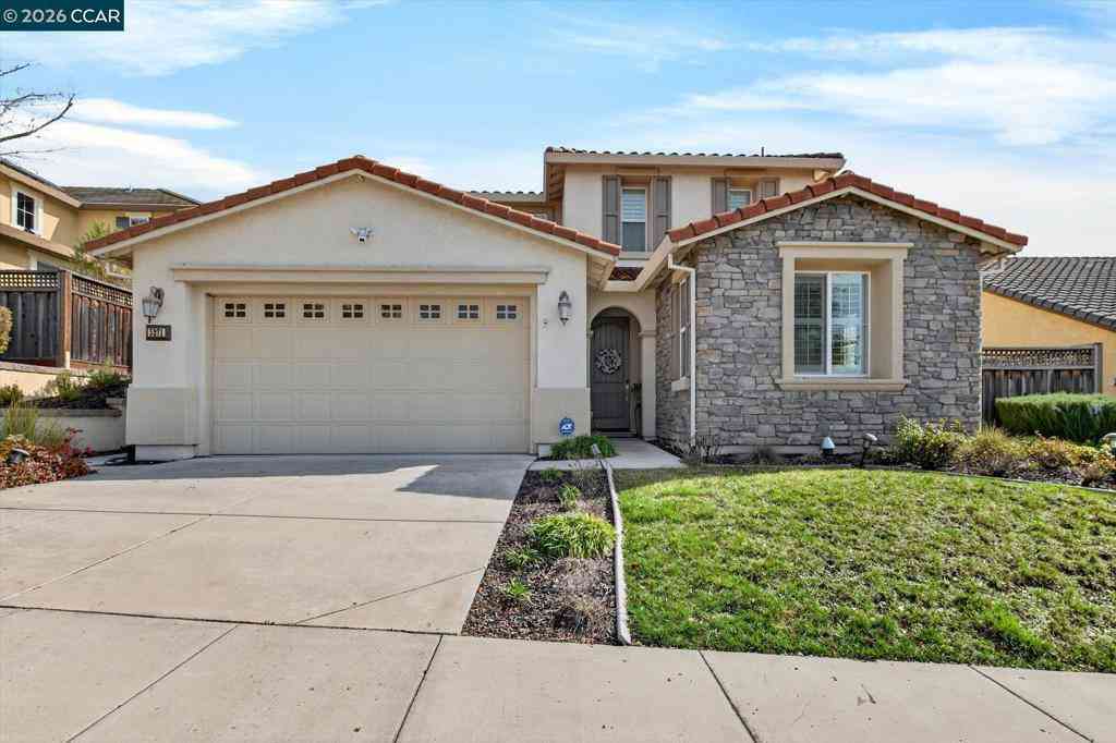 Homes For Sale - 5271 Salerno Dr<br/> Dublin, CA 94568