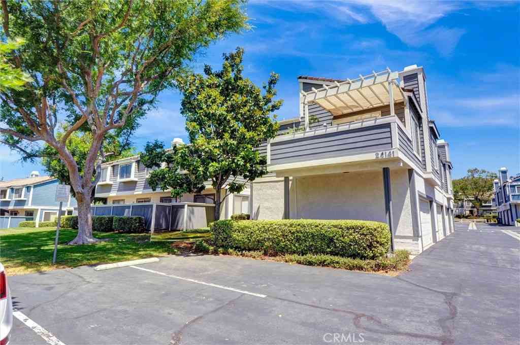 Condo For Sale - 24141 High Knob Road #G<br/> Diamond Bar, CA 91765