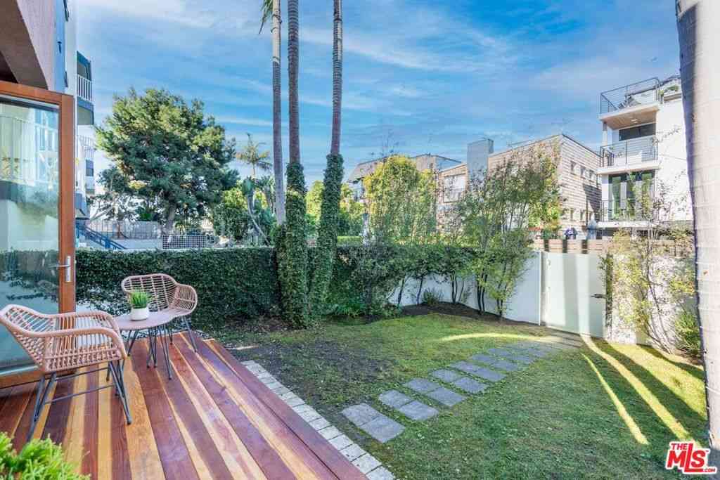 Homes For Sale - 28 Westwind Street<br/> Marina Del Rey, CA 90292
