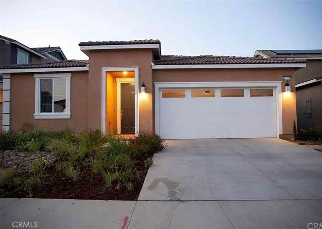 Homes For Rent - 27528 Cloudy Peak<br/> Menifee, CA 92584