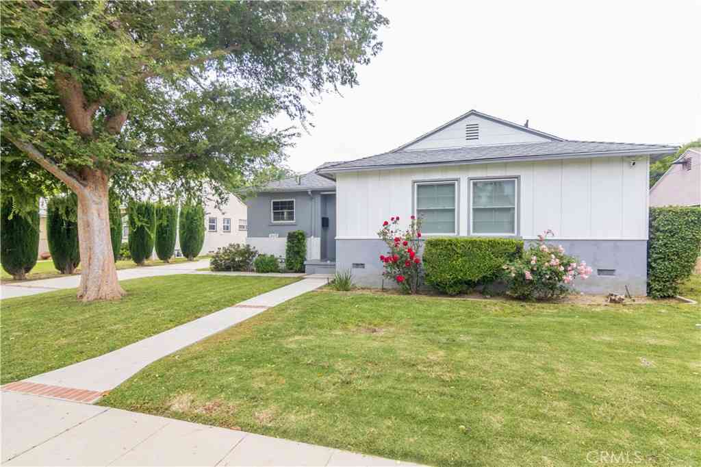 Homes For Rent - 8129 Darby Avenue<br/> Reseda, CA 91335