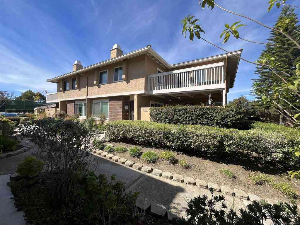 Townhouse For Sale - 17494 Ashburton Rd<br/> San Diego, CA 92128