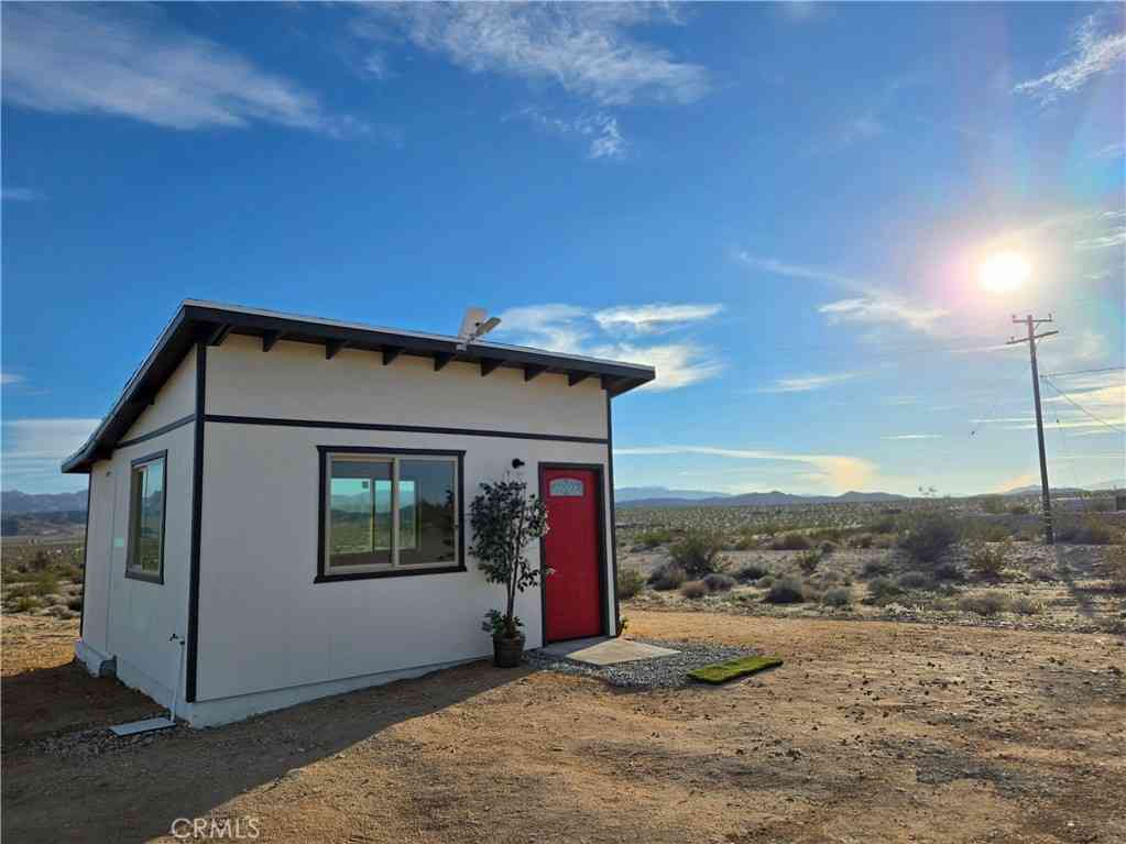 Homes For Sale - 68243 Pioneer Trail<br/> 29 Palms, CA 92277