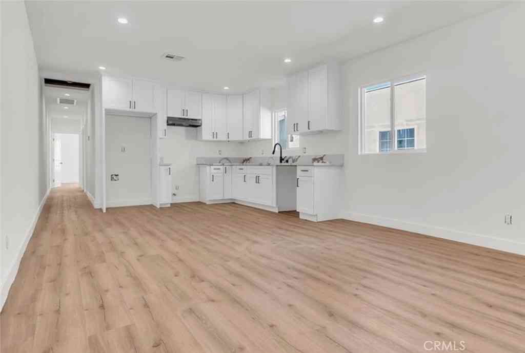 Multifamily For Rent - 3918 28th Street<br/> Los Angeles, CA 90018