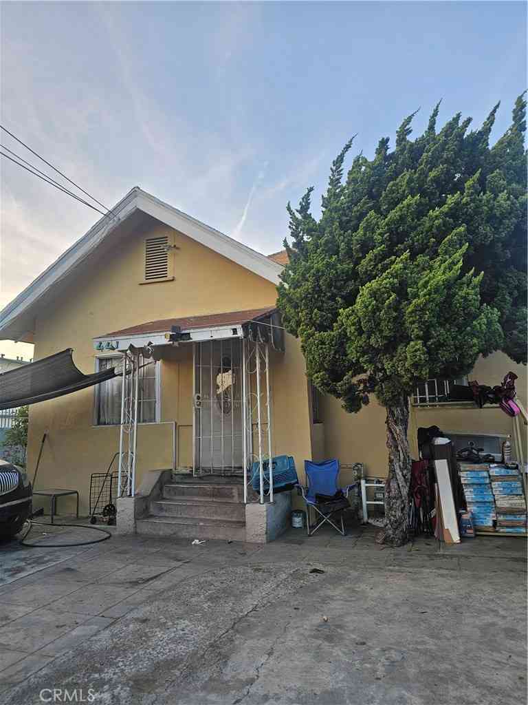 Multifamily For Sale - 227 W 47th Street<br/> Los Angeles, CA 90037