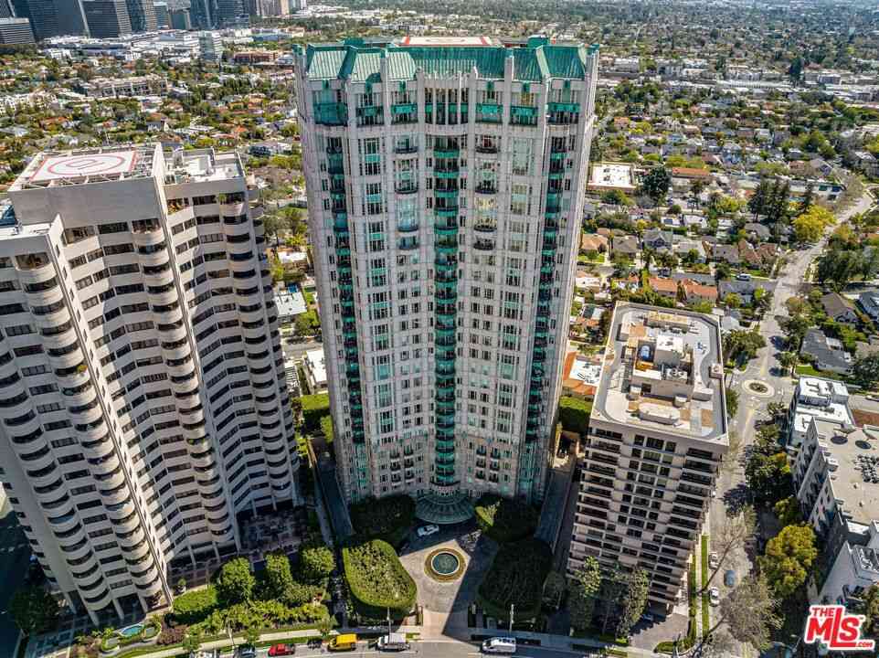 Condo For Sale - 10580 Wilshire Boulevard #5SW<br/> Los Angeles, CA 90024