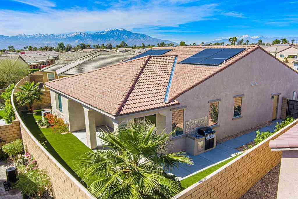 Homes For Sale - 78879 Fortuna Place<br/> Palm Desert, CA 92211