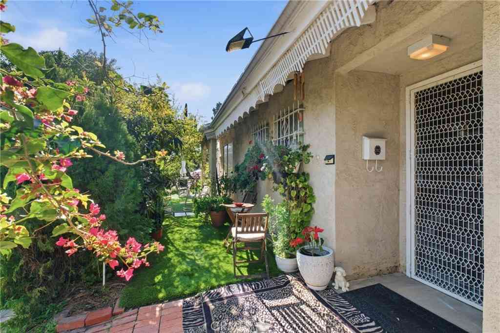 Homes For Sale - 12011 Jouett Street<br/> Sylmar, CA 91342
