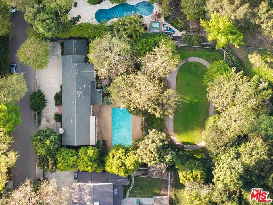 Homes For Sale - 1150 Stone Canyon Road<br/> Los Angeles, CA 90077