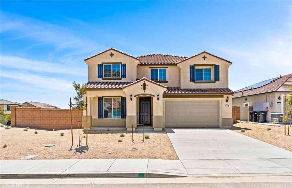 Homes For Sale - 29495 Ironview Drive<br/> Menifee, CA 92584