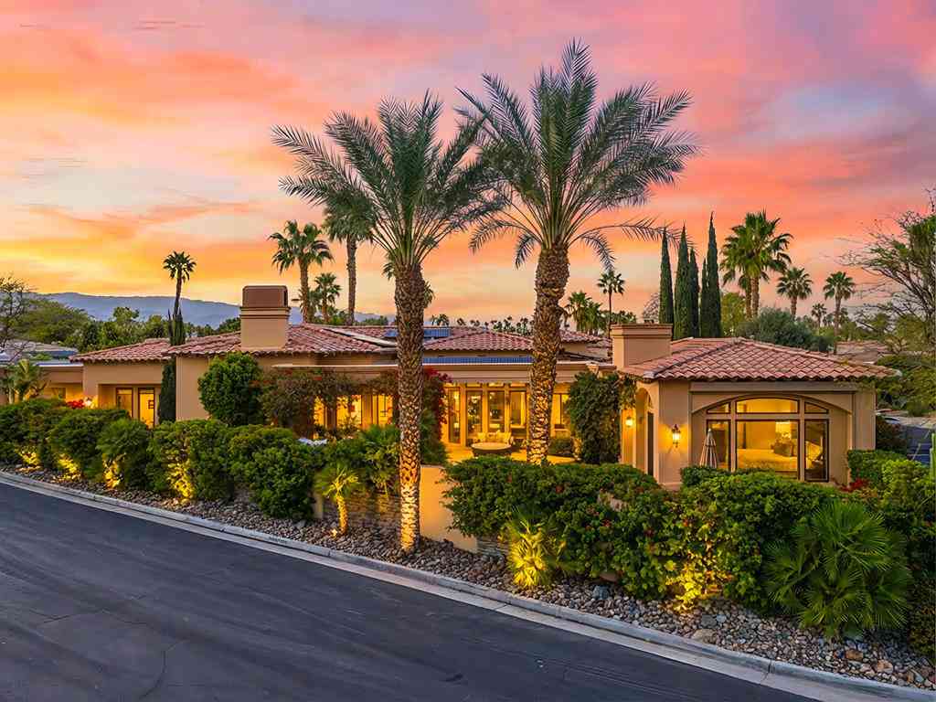 Homes For Sale - 35 Overland Court<br/> Palm Desert, CA 92260