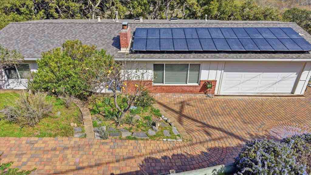 Homes For Sale - 17 Los Encinos Drive<br/> Del Rey Oaks, CA 93940