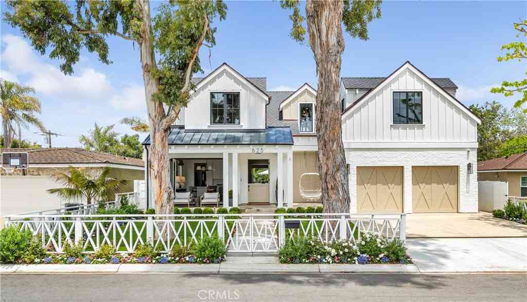 Homes For Sale - 625 Saint James Road<br/> Newport Beach, CA 92663