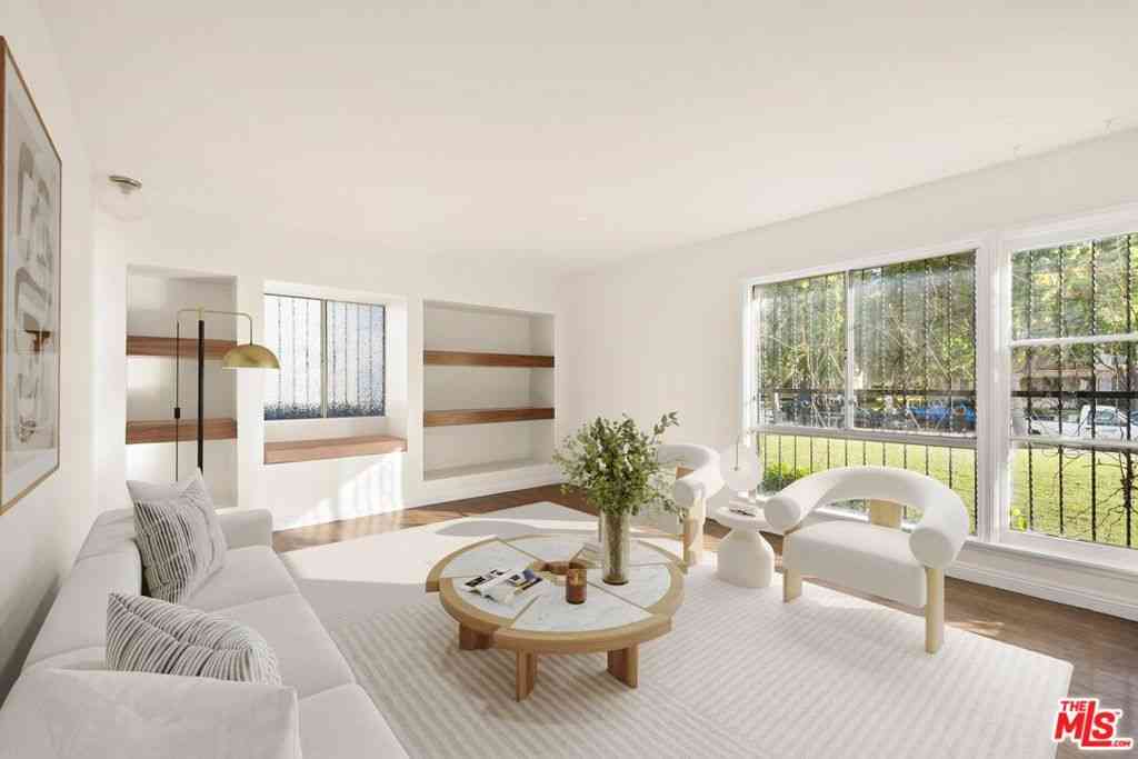 Condo For Sale - 5641 Clemson Street<br/> Los Angeles, CA 90016
