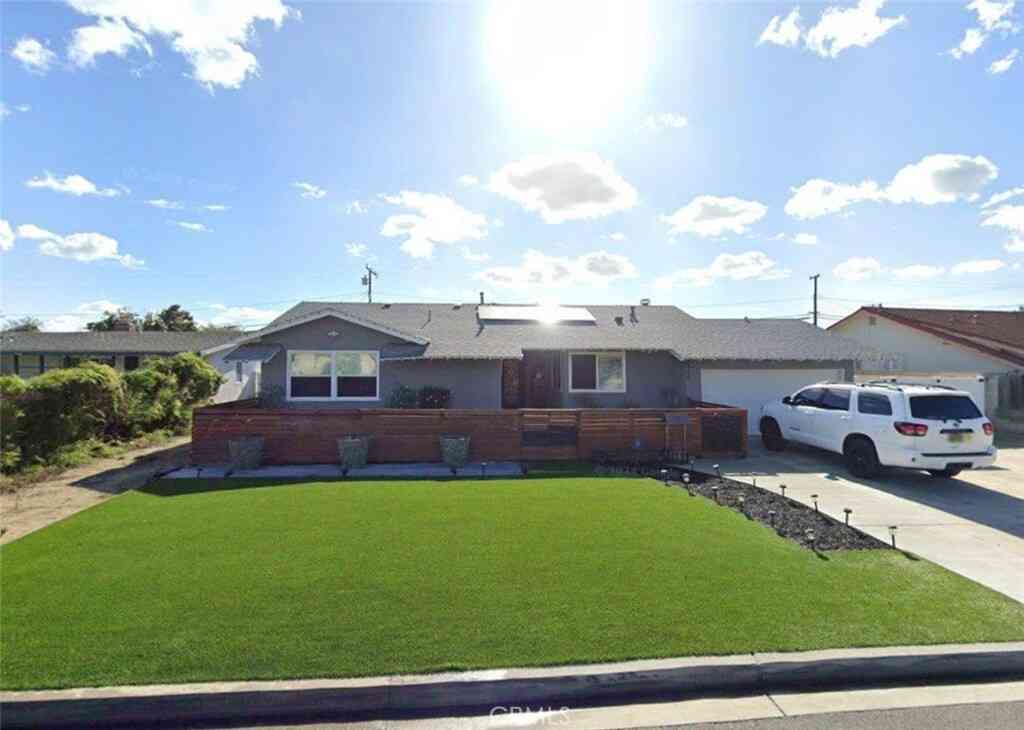 Homes For Sale - 2960 W Rome<br/> Anaheim, CA 92804