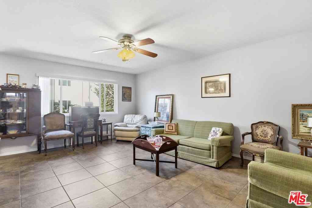 Condo For Sale - 11813 Runnymede Street #30<br/> North Hollywood, CA 91602