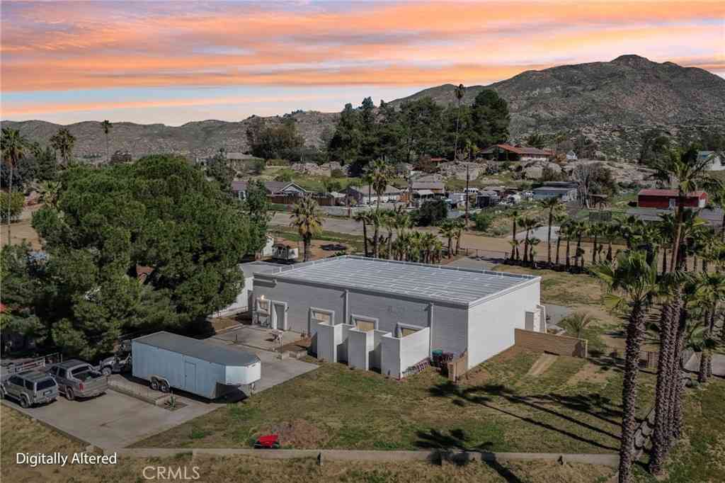 Homes For Sale - 30325 San Jacinto<br/> Hemet, CA 92543