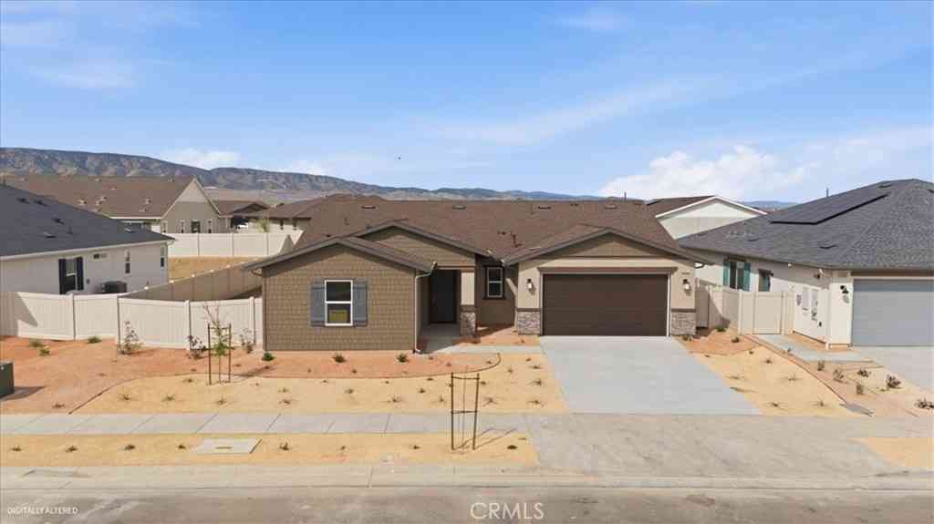 Homes For Sale - 42957 56th Street W<br/> Lancaster, CA 93536