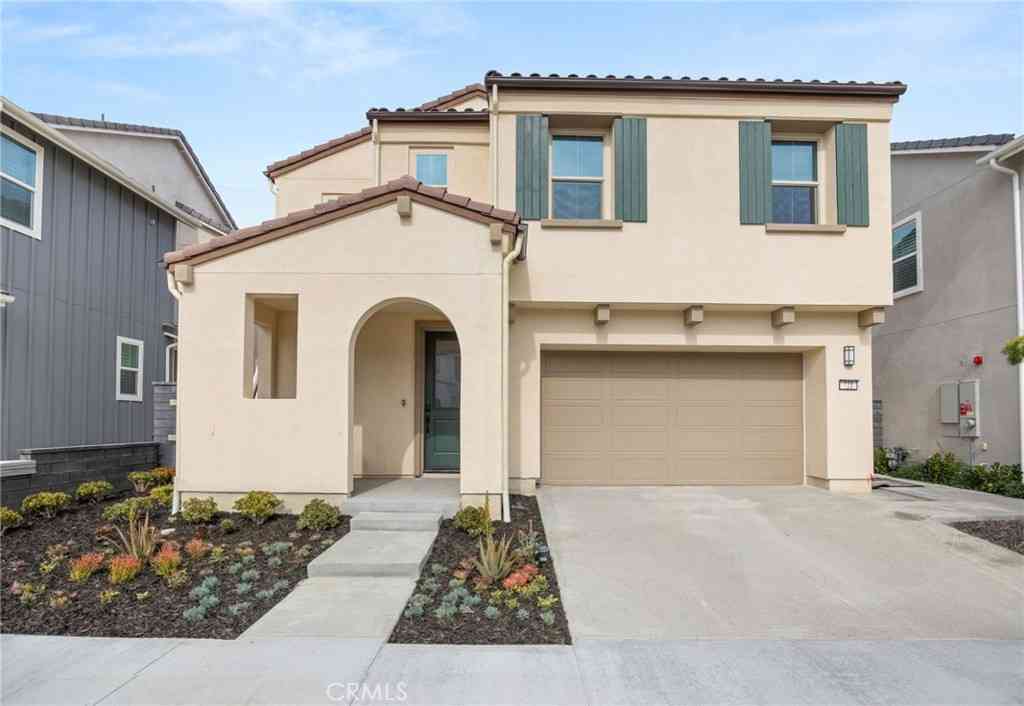 Homes For Sale - 721 Crested Lark<br/> Rancho Mission Viejo, CA 92694