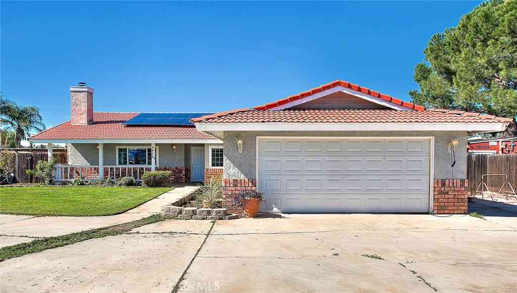 Homes For Sale - 4426 Corona<br/> Norco, CA 92860
