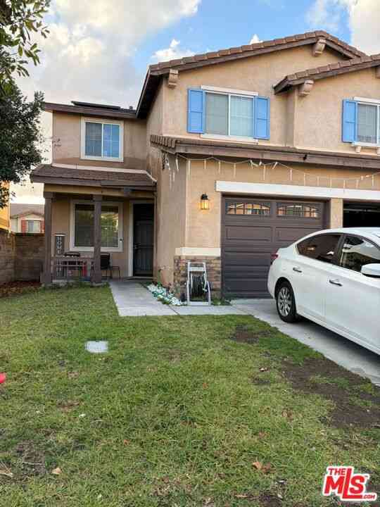 Homes For Sale - 7230 Myrtle Place<br/> Fontana, CA 92336