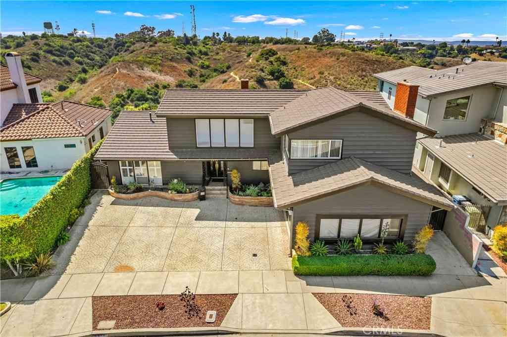 Homes For Sale - 4577 Don Felipe Drive<br/> Los Angeles, CA 90008